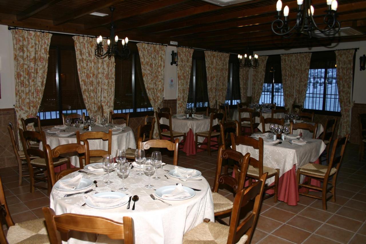 Hostal Meson La Era Риогордо Экстерьер фото